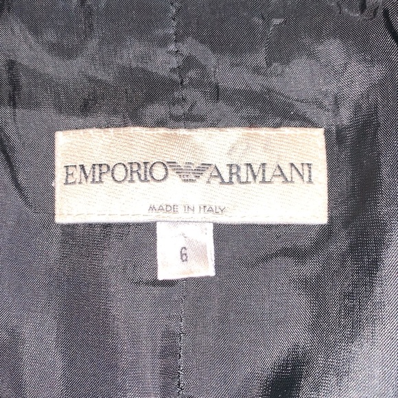 EMPORIO ARMANI Black blazer, beautifully tailored, sleek! Size 6 - Picture 11 of 17